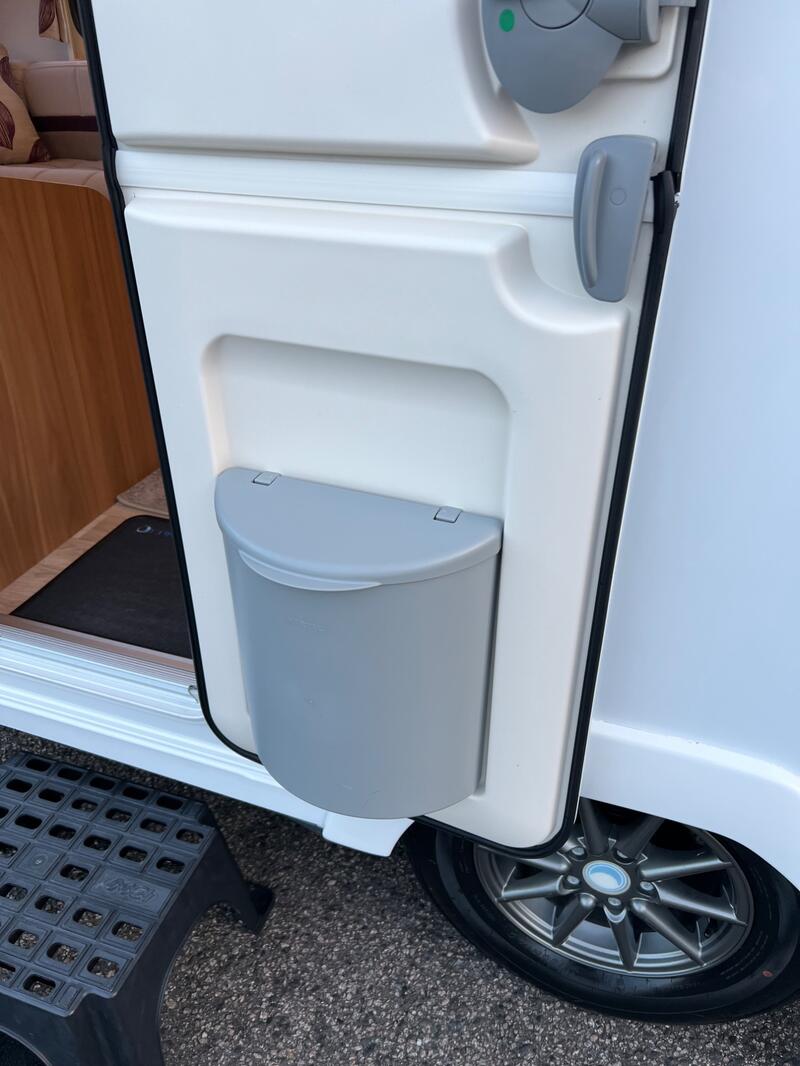 LUNAR CLUBMAN