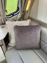 SWIFT ELEGANCE GRANDE 835