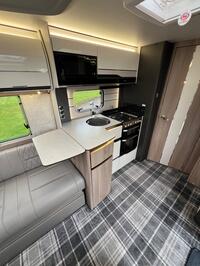 SWIFT ELEGANCE GRANDE 835