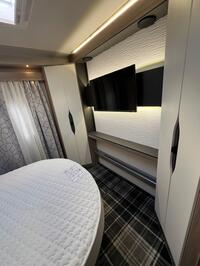 SWIFT ELEGANCE GRANDE 835