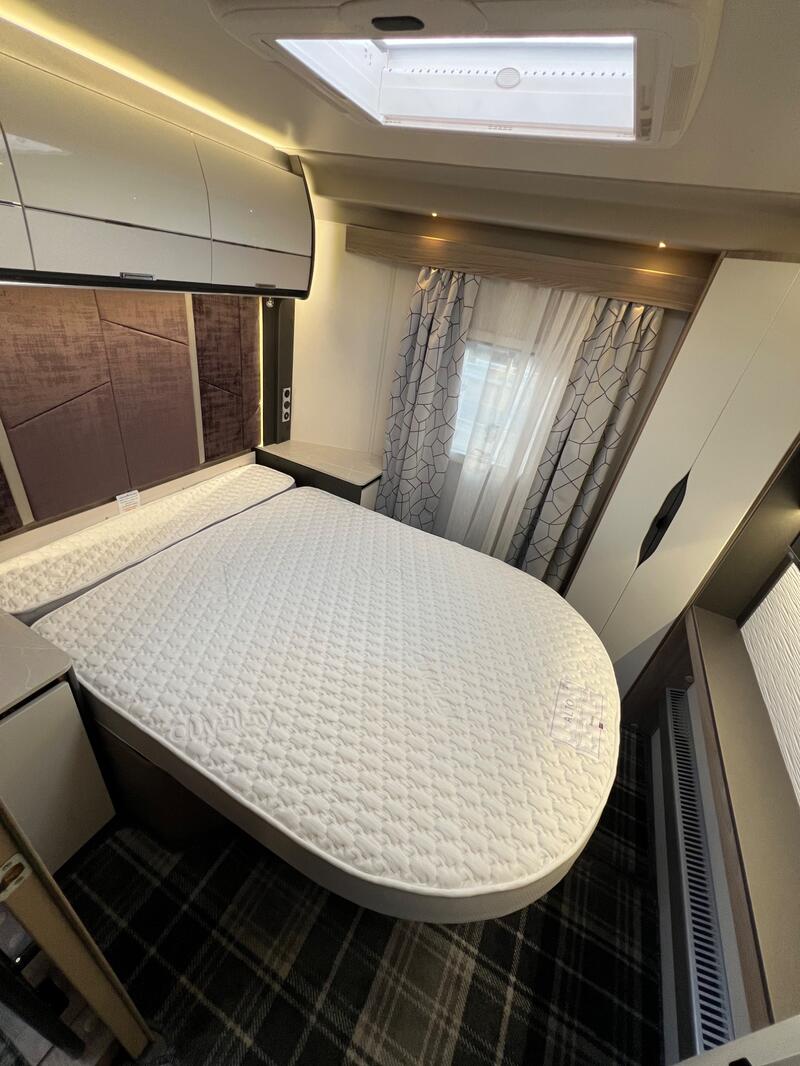 SWIFT ELEGANCE GRANDE 835