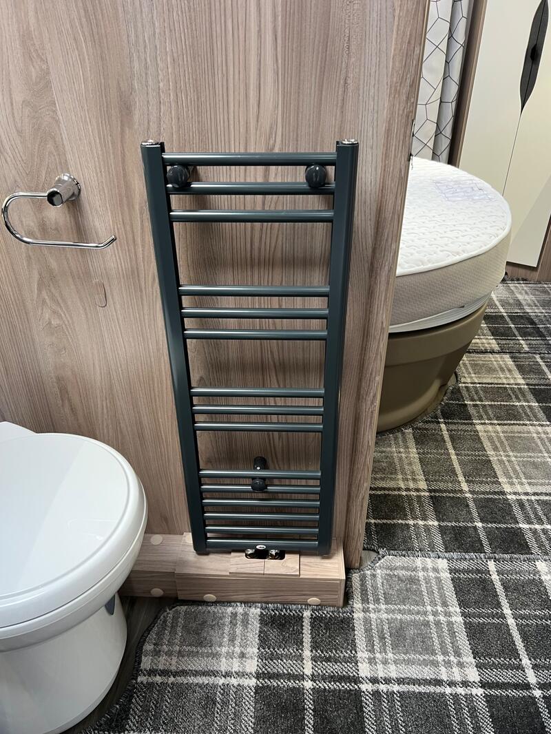 SWIFT ELEGANCE GRANDE 835