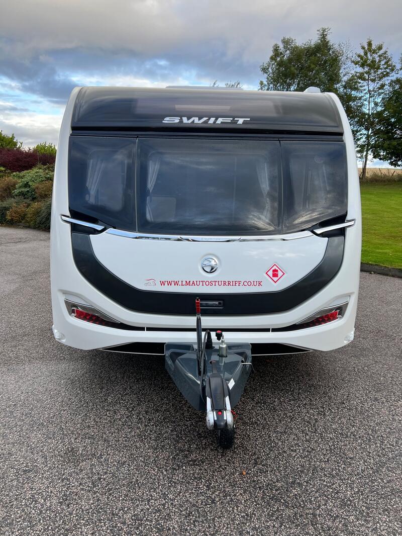SWIFT ELEGANCE GRANDE 835