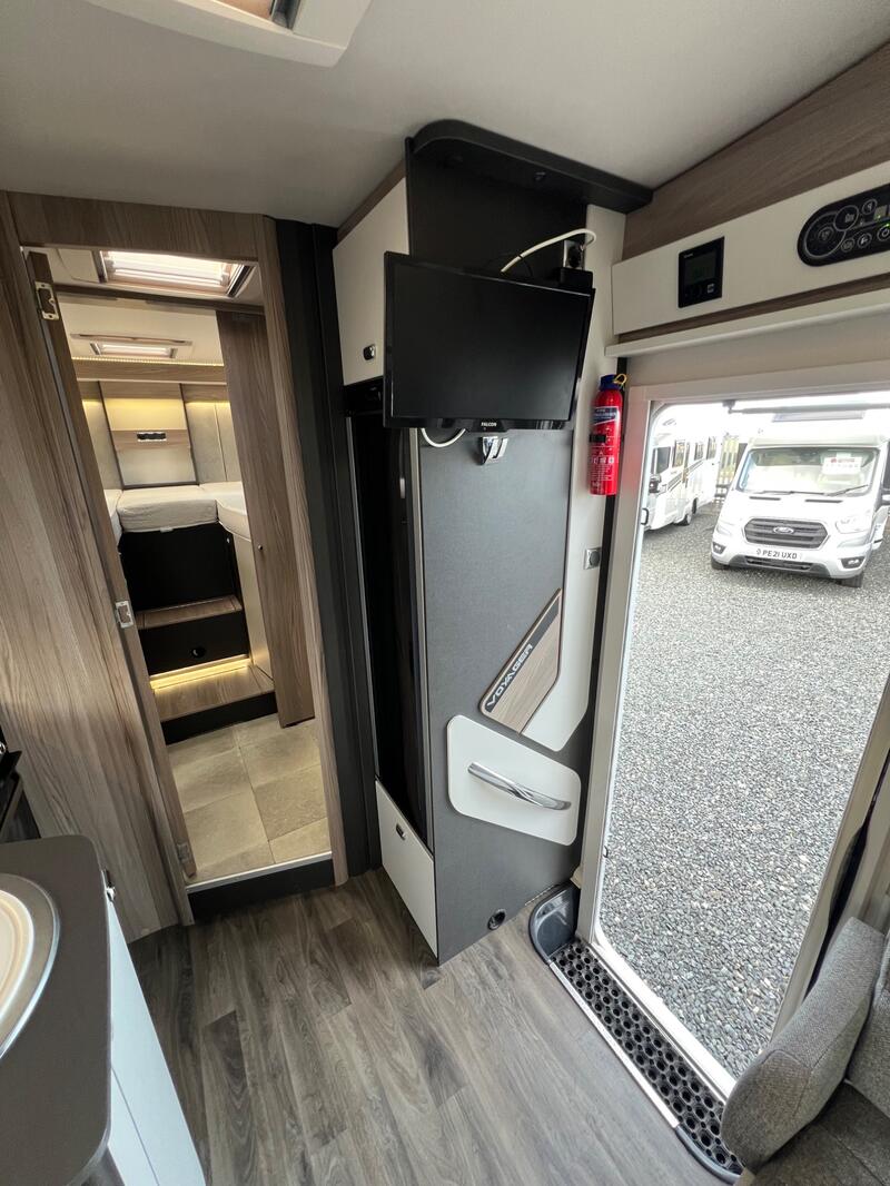 SWIFT VOYAGER